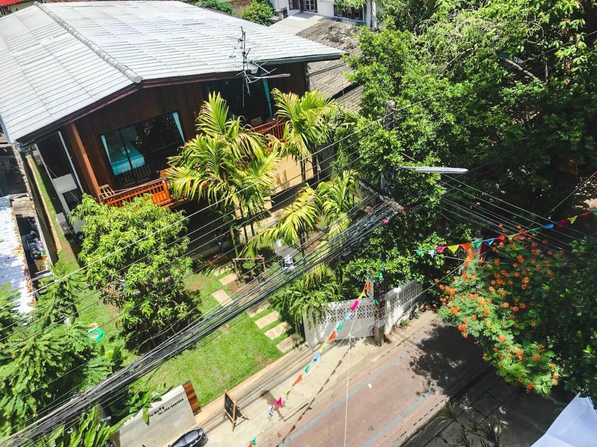 The Eight Ratvithi House Hotel Chiang Mai Exterior photo