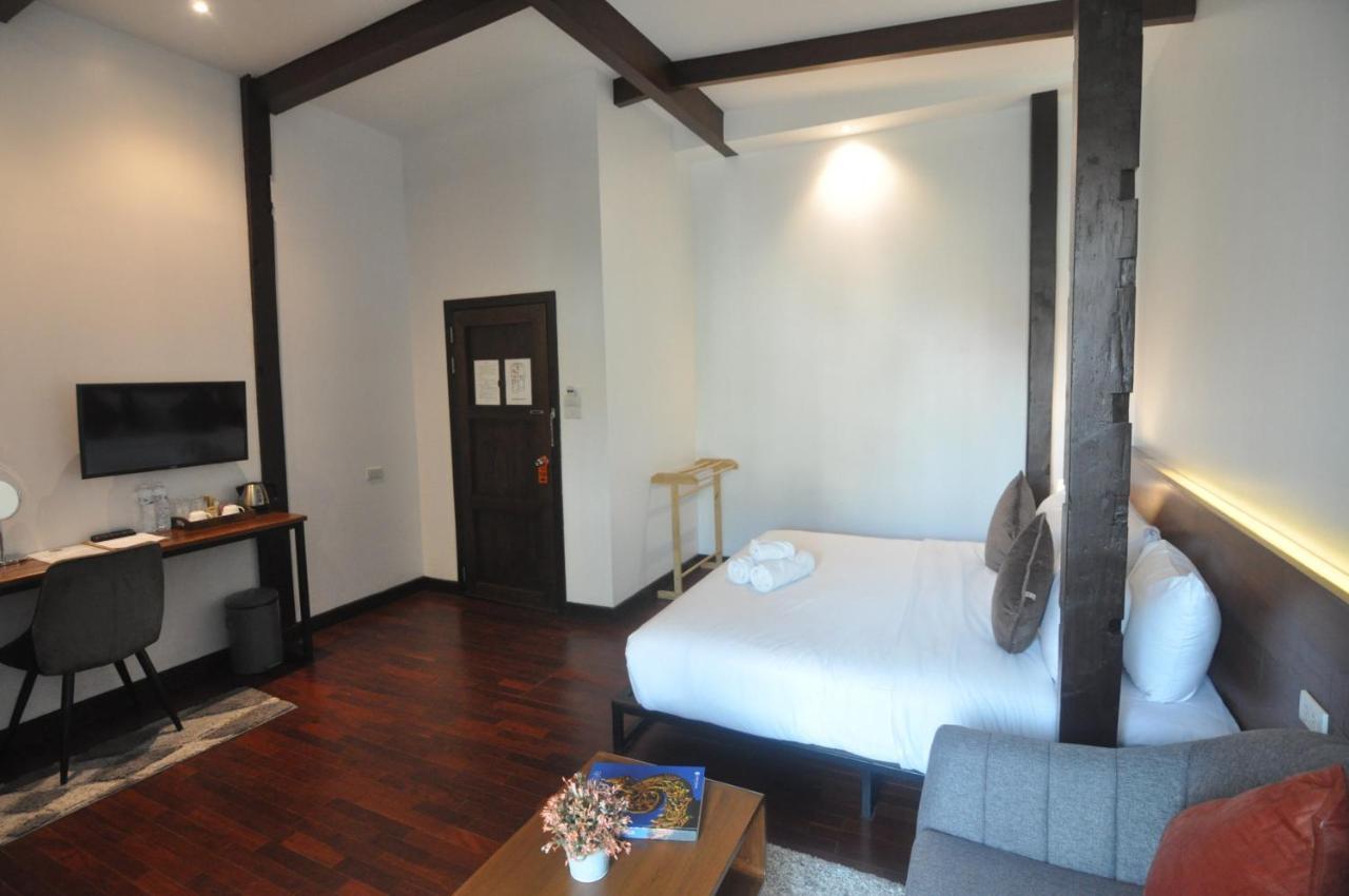 The Eight Ratvithi House Hotel Chiang Mai Exterior photo
