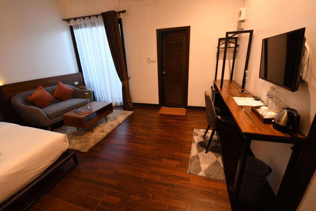 The Eight Ratvithi House Hotel Chiang Mai Exterior photo